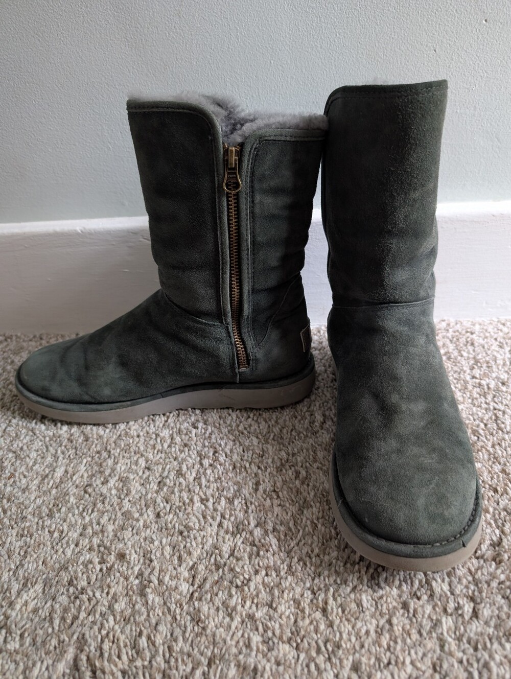 Ugg Abree Short II Women’s Suede Mid-Calf Winter Boots - Forest Green Sz 7